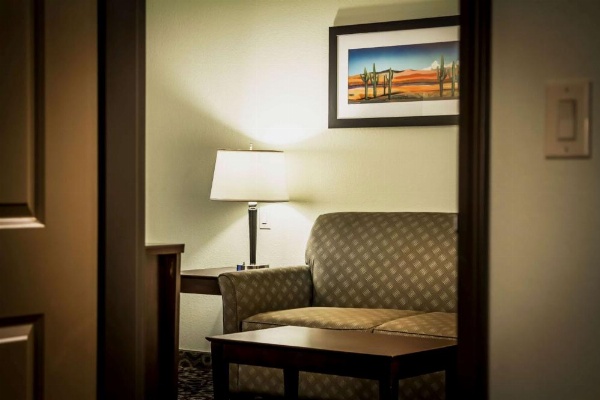 La Quinta Inn & Suites by Wyndham Las Vegas Airport South image 17