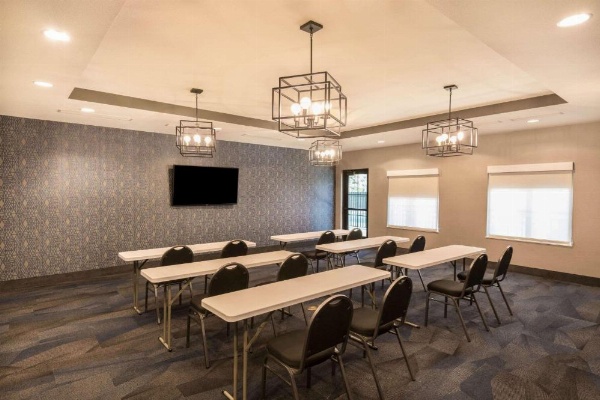 La Quinta Inn & Suites by Wyndham Las Vegas Airport South image 21